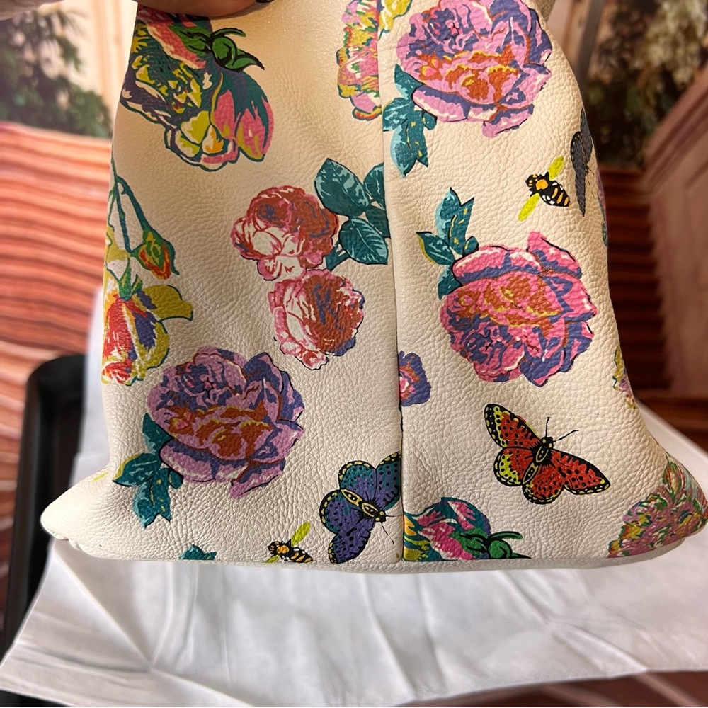 Betsey Johnson Large Colorful Floral Women's Bag with Pink Bow 🎀 charm - Picture 6 of 15